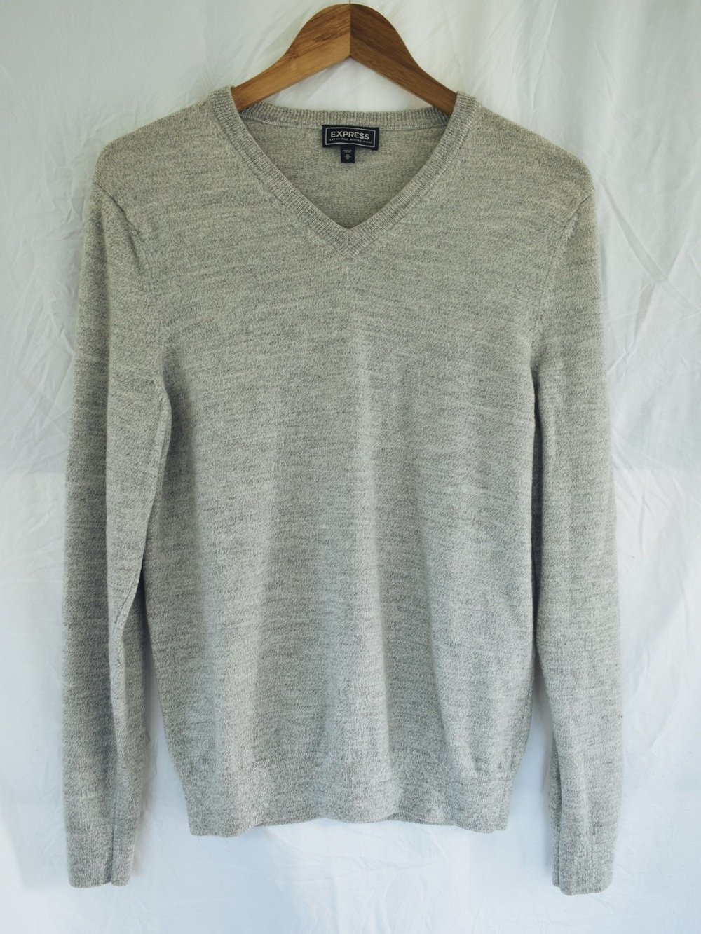 Express Men's V-Neck Sweater in Heather Gray